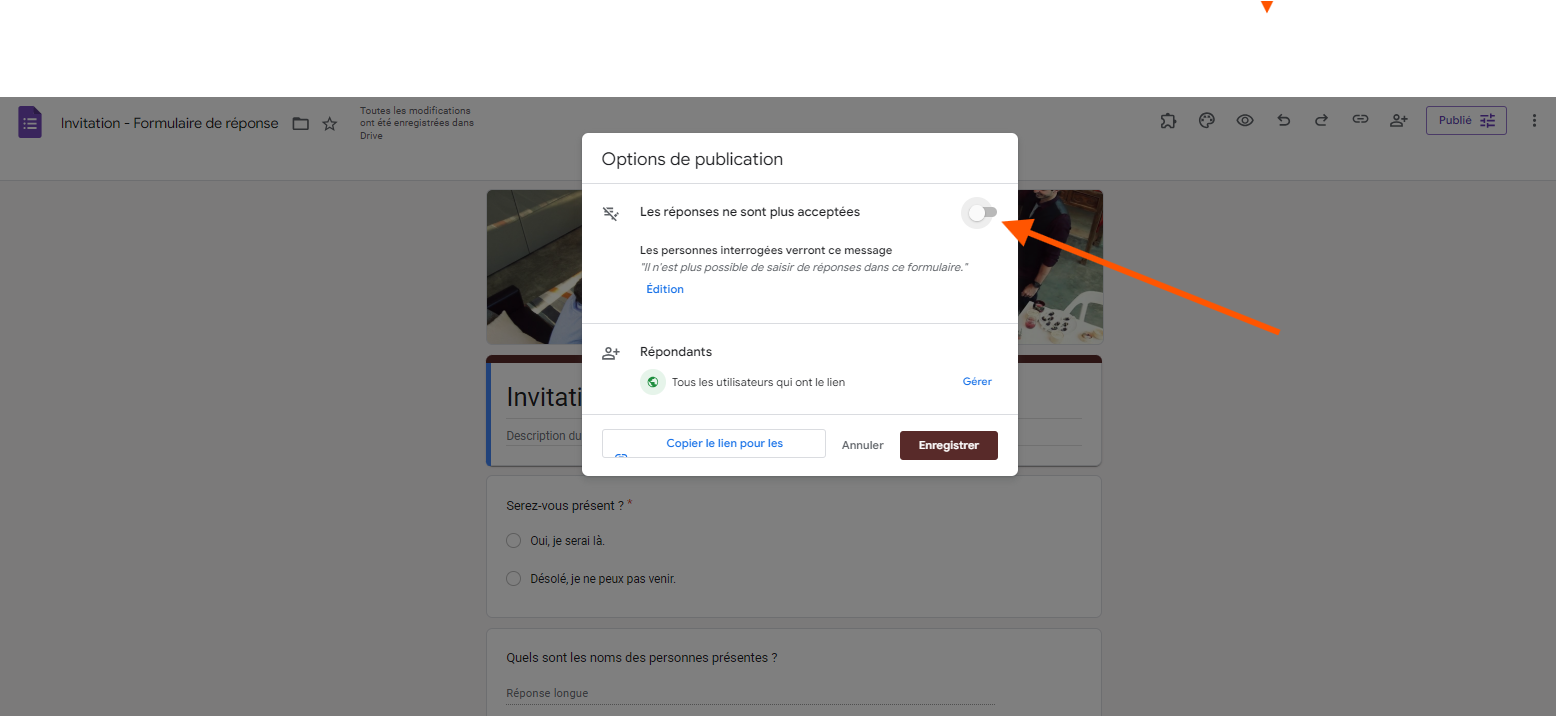 Capture d'écran de la fenêtre contextuelle de Publier dans Google Forms, avec l'option Réponses acceptées désactivée