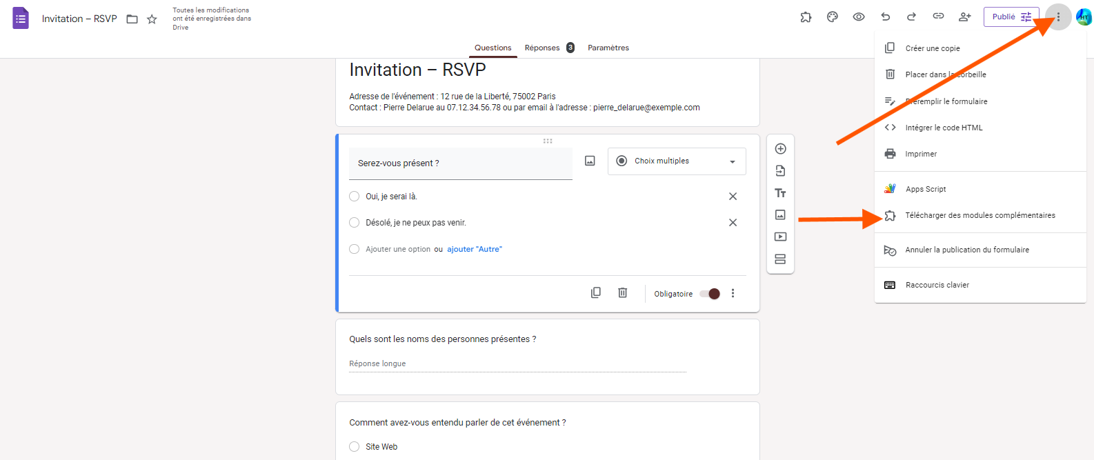 Capture d'écran d'un formulaire Google, avec le menu à trois points ouvert et l'option Télécharger des modules complémentaires sélectionnée
