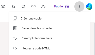 Capture d'écran montrant les 3 points verticaux sur lesquels cliquer pour l'option Préremplir le formulaire dans Google Forms