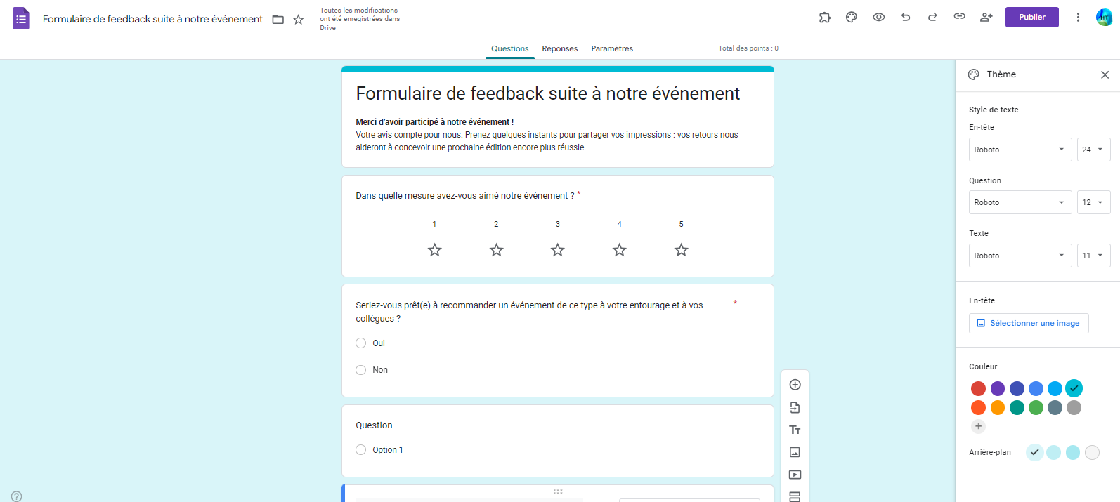 Capture d'écran illustrant le volet latéral des options de thème dans le Formulaire de feedback suite à notre événement dans Google Forms