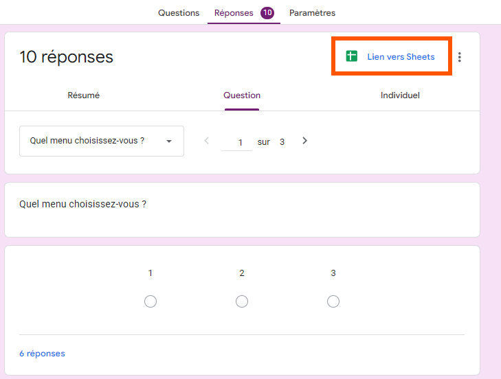 Capture d'écran d'un formulaire RSVP dans Google Forms, avec un encadré autour de la sélection Lier vers Sheets