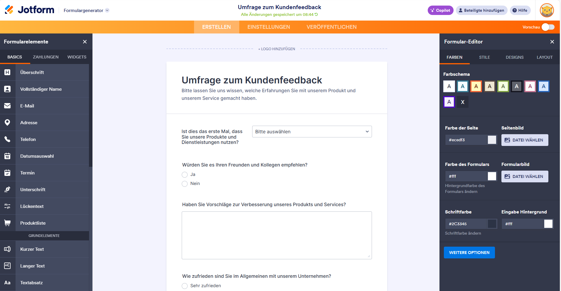 Die Abbildung zeigt die Benutzeroberfläche des Formulargenerators von Jotform, in der eine Umfrage zum Kundenfeedback erstellt wird