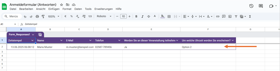 Screenshot einer Google Sheets-Tabelle mit einem Pfeil, der auf eine Antwort zeigt