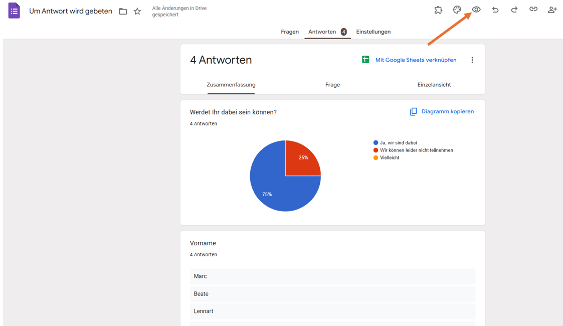 Screenshot des Google Formulare Generators mit einem Pfeil, der auf das Augensymbol im Menü oben rechts zeigt