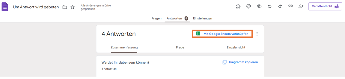 Screenshot eines RSVP-Formulars in Google Formulare, mit einem Rahmen um die Auswahl Mit Google Sheets verbinden