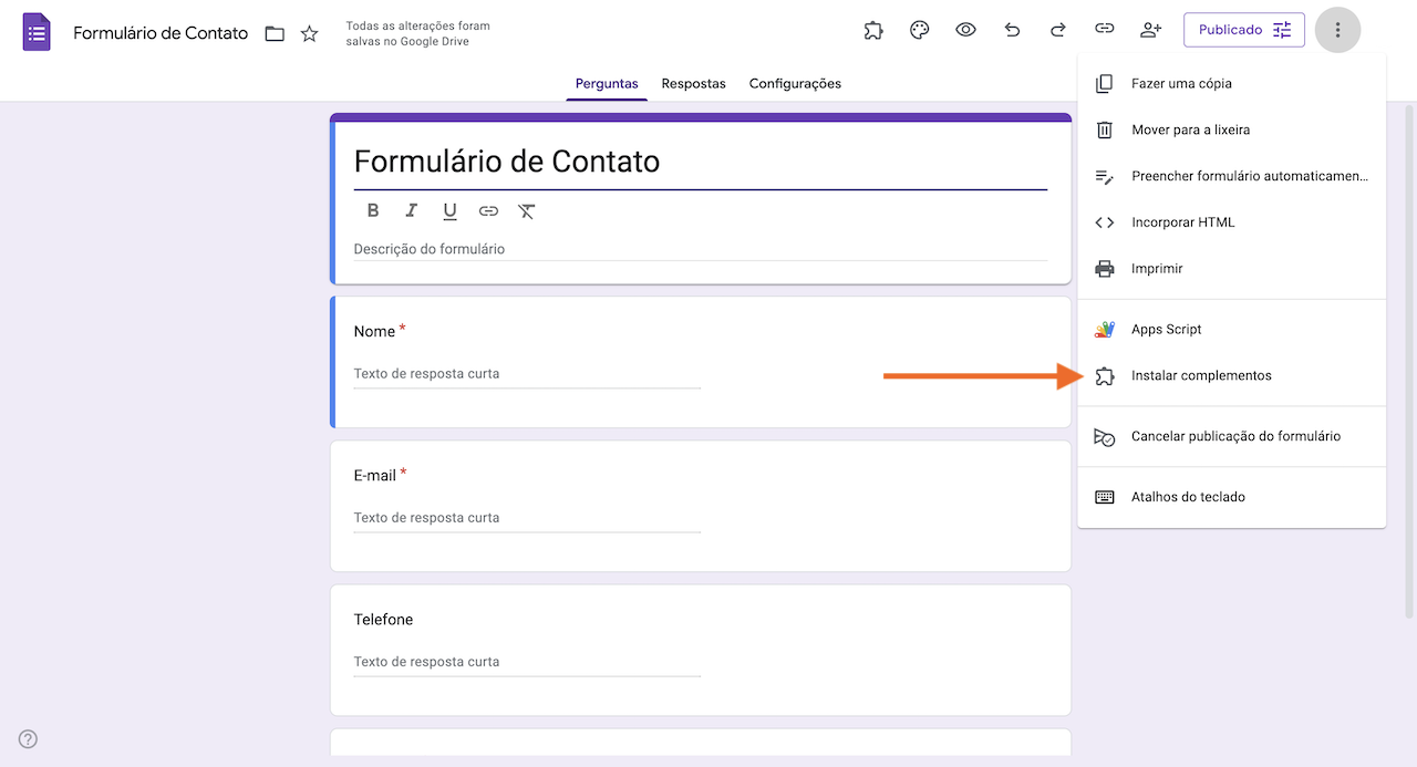 Clicando na opção Instalar complementos no Formulários Google