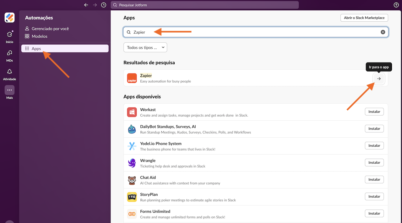 Captura de tela da página 'Apps' do Slack com setas apontando para o botão 'Apps', barra de pesquisa com 'Zapier' inserido, e o botão 'Ir para o app'