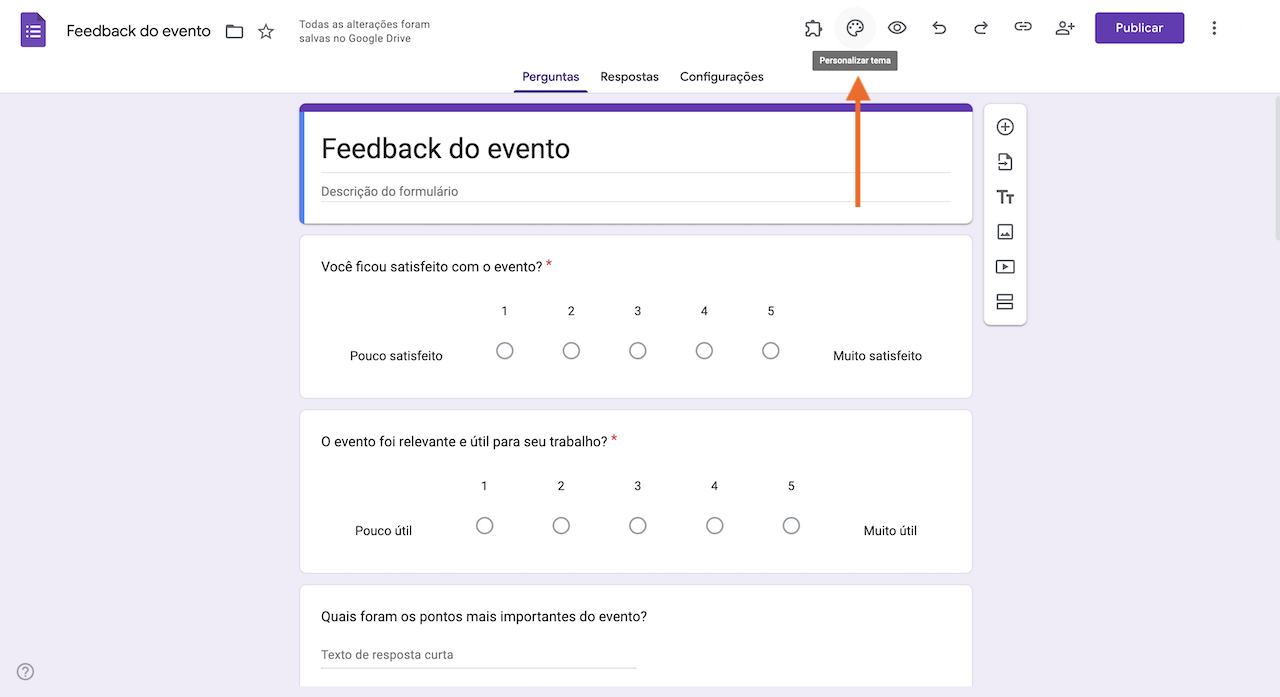 Clicando no botão Personalizar tema no formulário de Feedback do evento