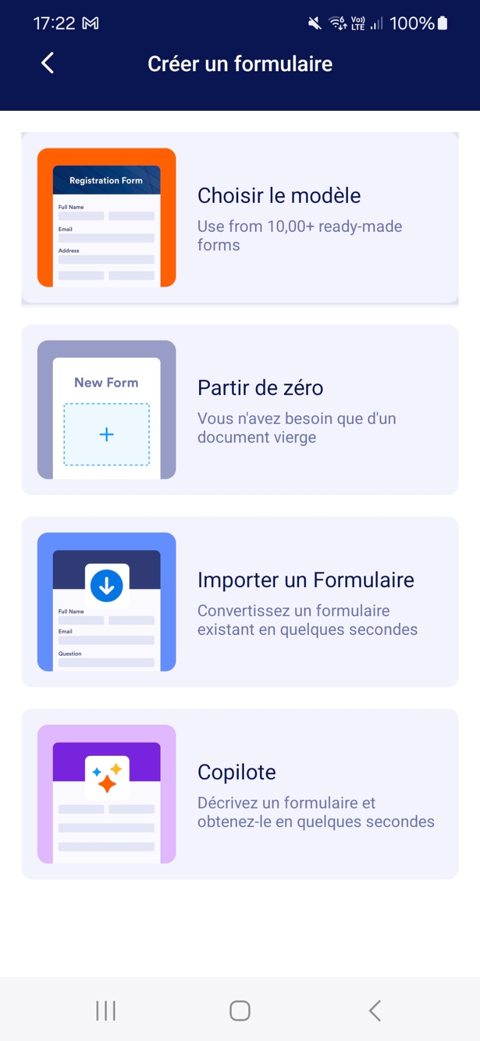 Capture d'écran mobile affichant les options de création d'un formulaire, notamment Partir de zéro, Choisir le modèle, Importer un formulaire et Copilote