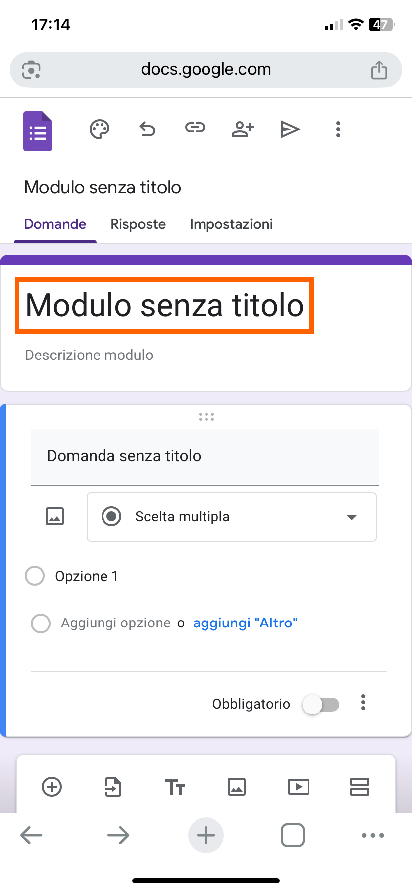 Uno screenshot di un Modulo Google senza titolo in fase di modifica su un dispositivo mobile, che mostra opzioni per una domanda a scelta multipla