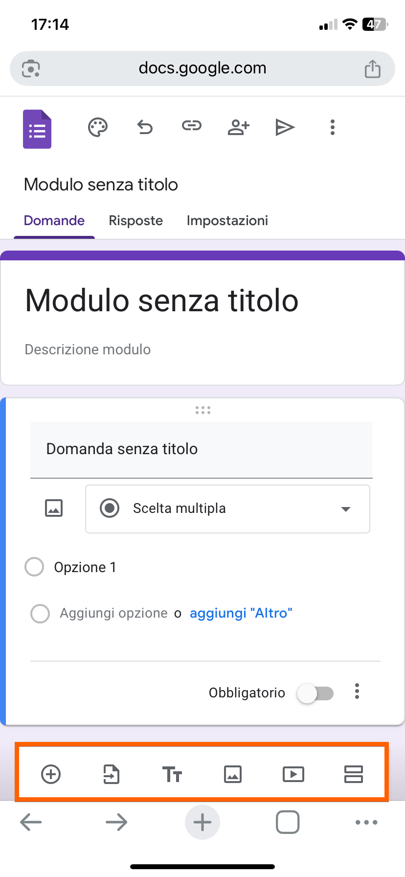 Screenshot che mostra il menu per aggiungere gli elementi al modulo in fondo alla pagina