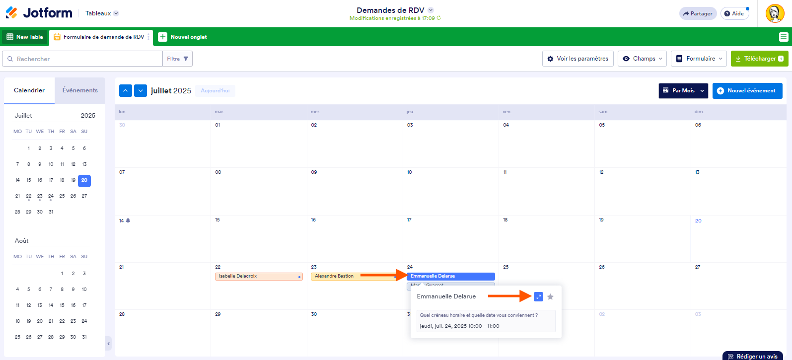 Capture d'écran du calendrier avec une flèche montrant ou cliquer pour ouvrir l'aperçu d'un rendez-vous et pour accéder aux informations détaillées dans les Tableaux Jotform