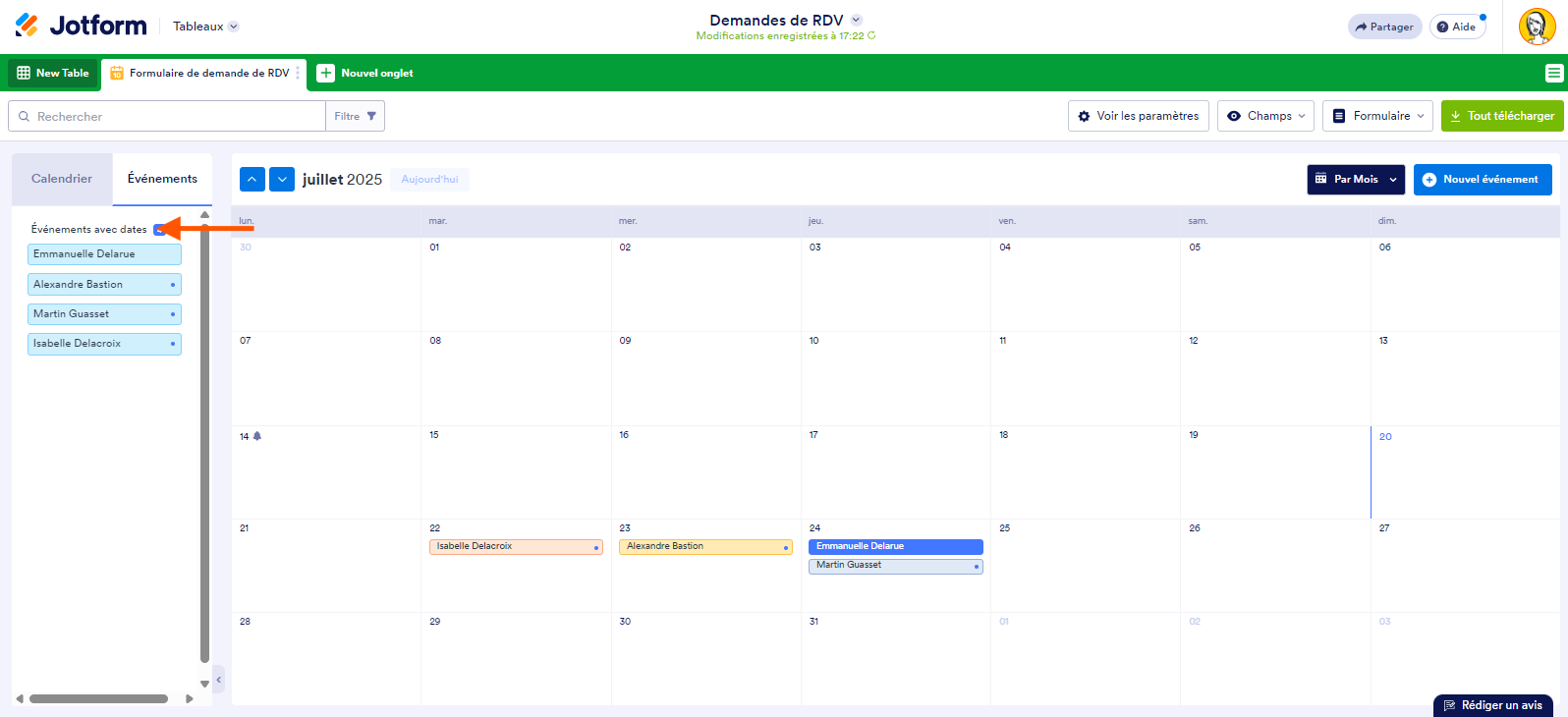 capture d'écran du calendrier avec une flèche pointant sur l'option Événements avec dates dans les Tableaux Jotform