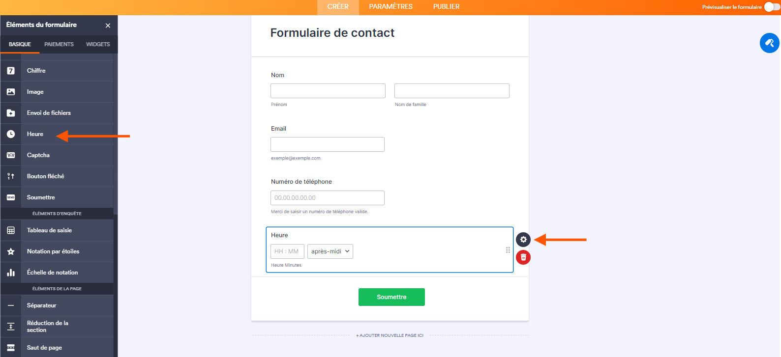 Capture d'écran du formulaire avec une flèche pointant vers le champ Heure dans l'onglet Basique et une autre pointant vers l'icône d'engrenage Propriétés du champ heure dans le Générateur de formulaires Jotform