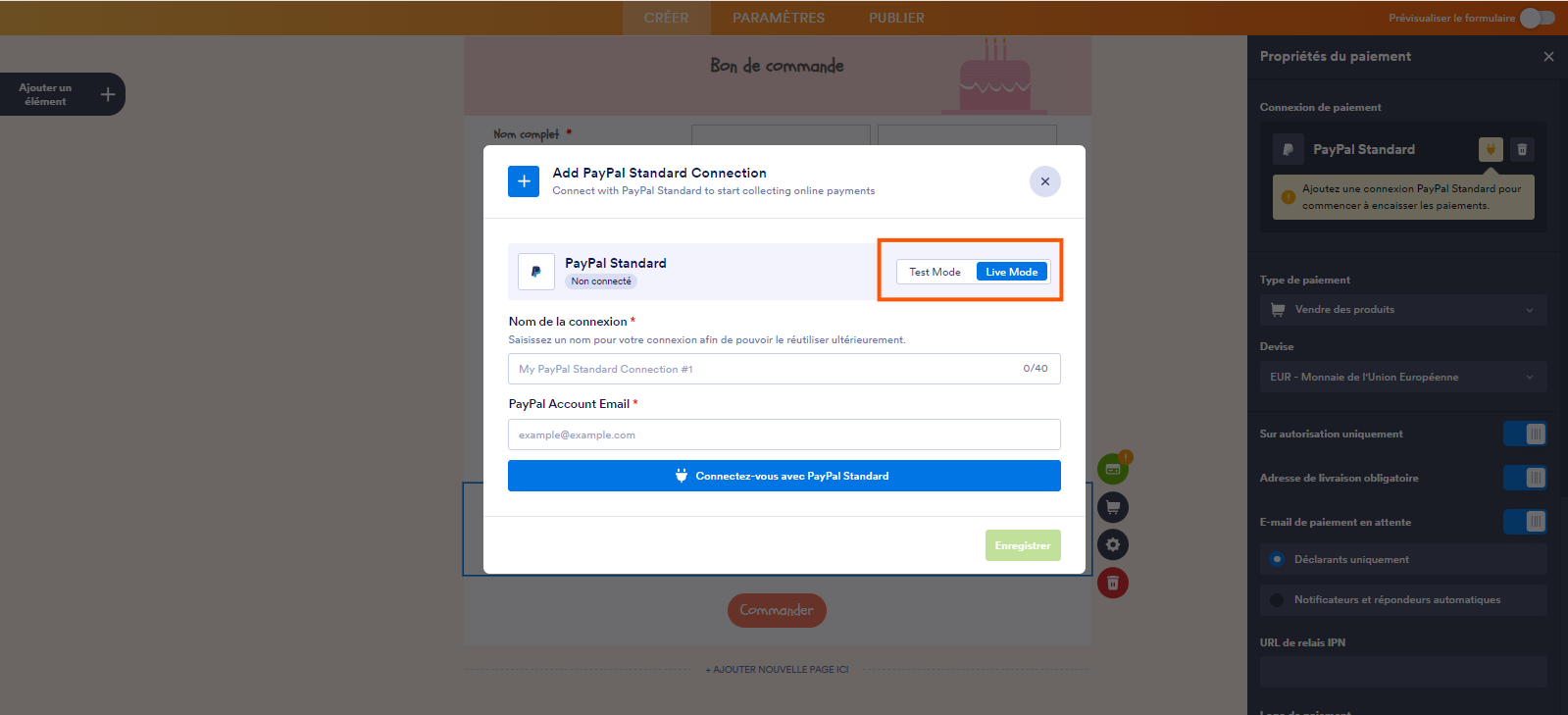 Capture d'écran d'un formulaire dans le Générateur de formulaire Jotform avec la fenêtre modale Ajouter une connexion PayPal Standard ouverte et une encadré autour de Test Mode et Live Mode