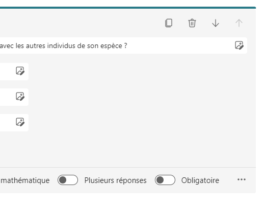 Une image de l’icône à trois points dans le coin inférieur droit de l’écran