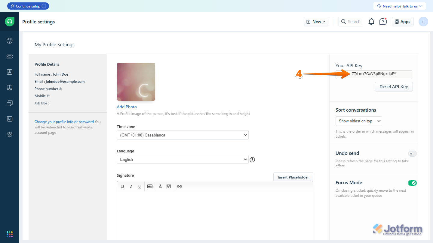 Freshdesk Profile Settings showing API key ready to copy