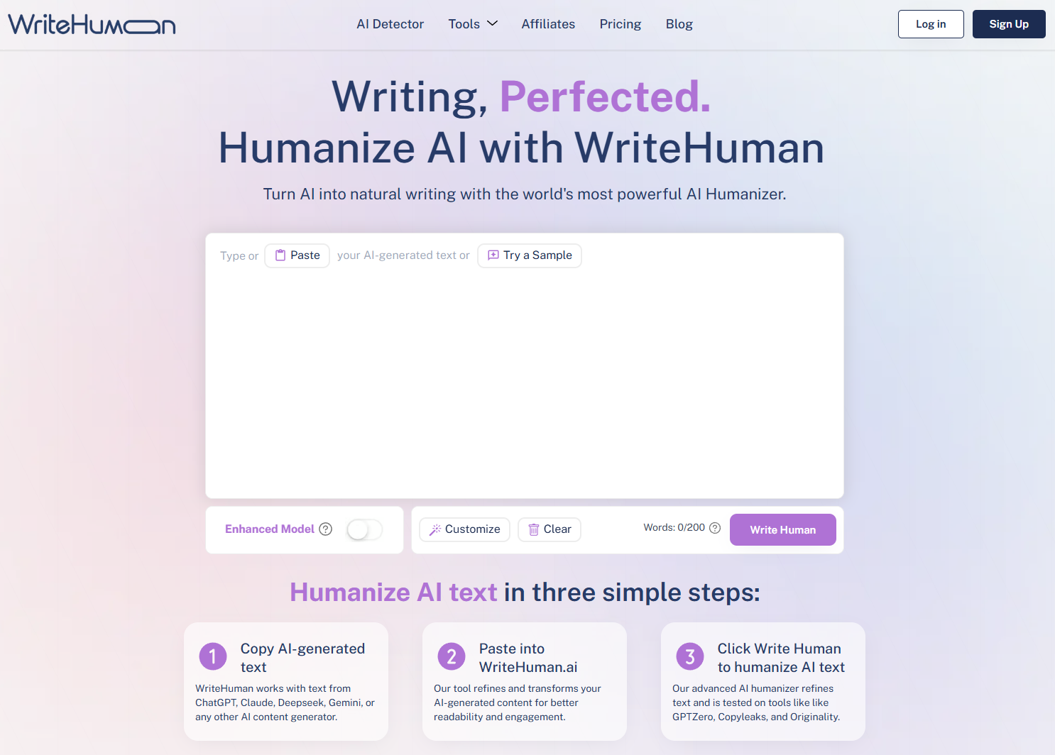 Captura de pantalla de la herramienta humanizadora de IA, WriteHuman, mostrando el campo de texto y un flujo de trabajo de tres pasos sobre cómo usarla