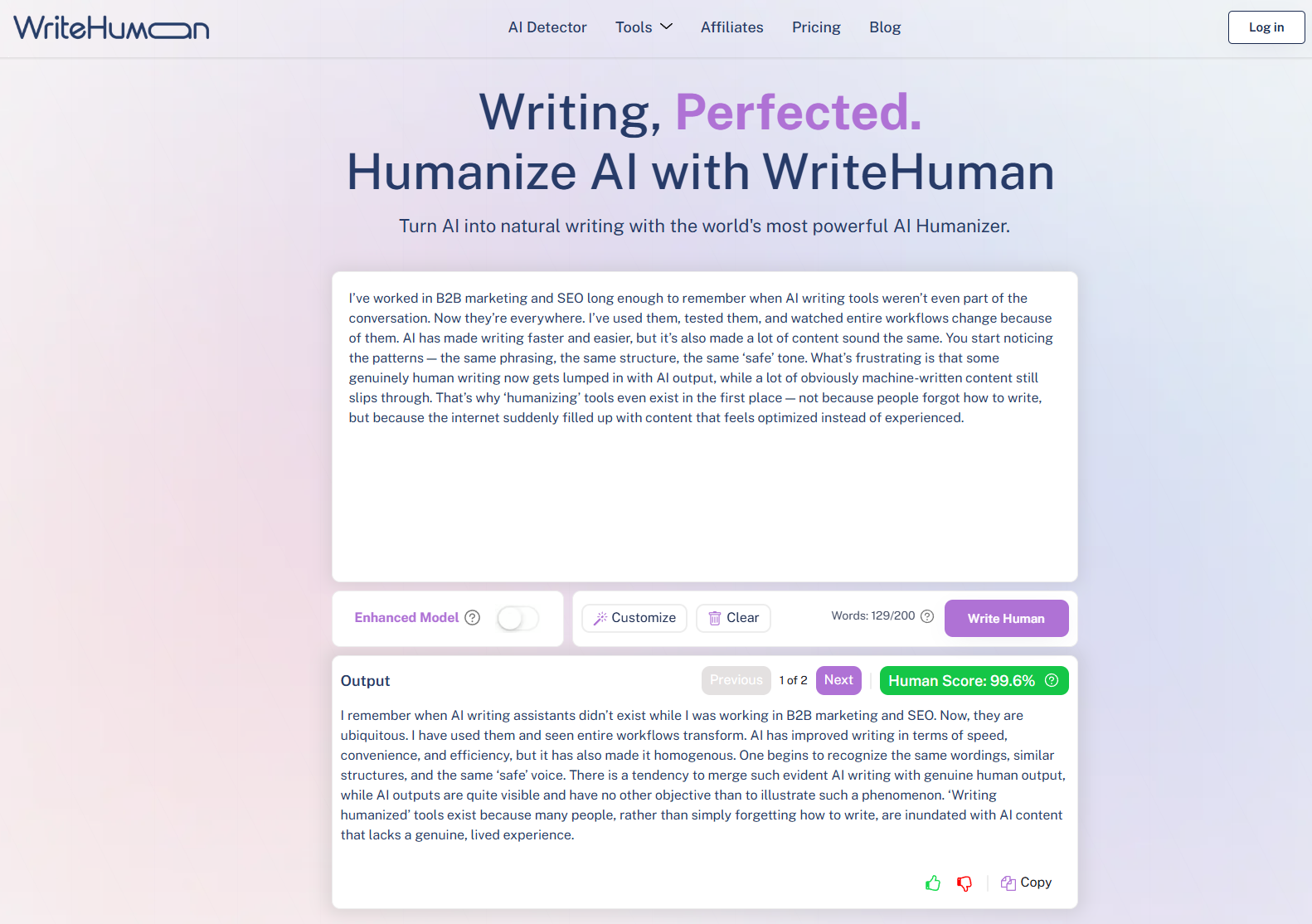 Página de inicio de WriteHuman con un área de entrada de texto y el titular 'Humaniza IA con WriteHuman,' con contenido reescrito de ejemplo debajo