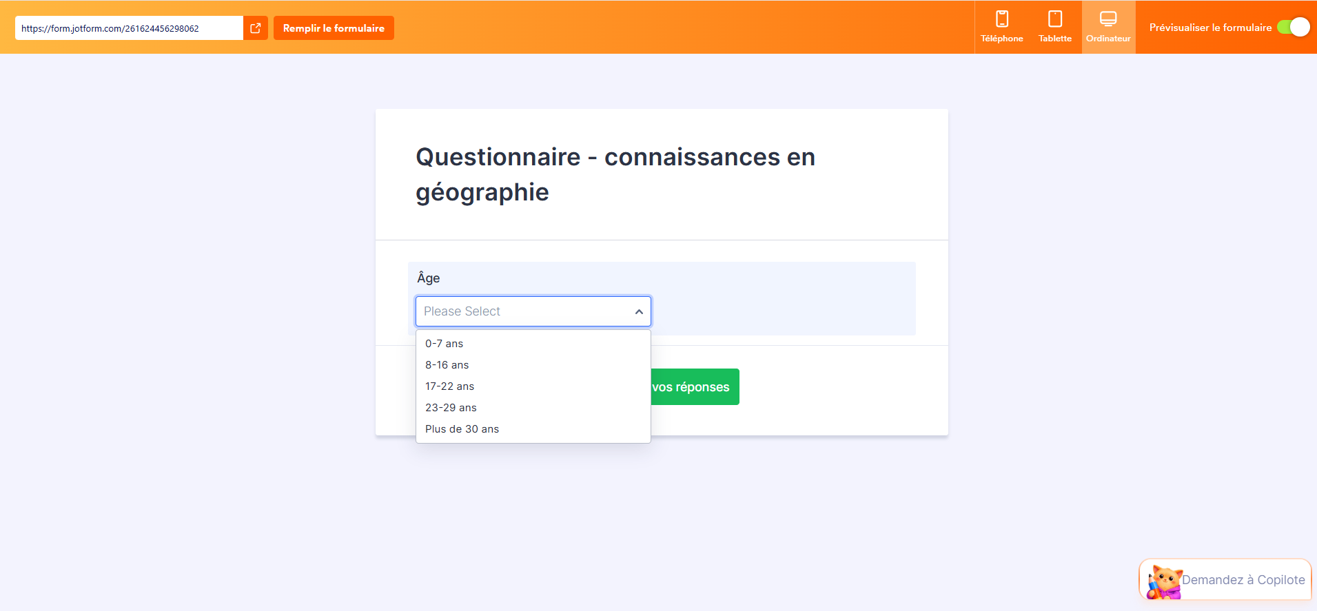 Capture d'écran d'un questionnaire de connaissances en géographie créé dans Jotform avec une question de type Liste déroulante